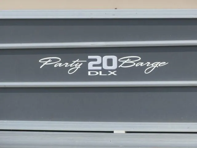 Slide: The Image of Sun Tracker Party Barge 20 DLX 2019 - 9