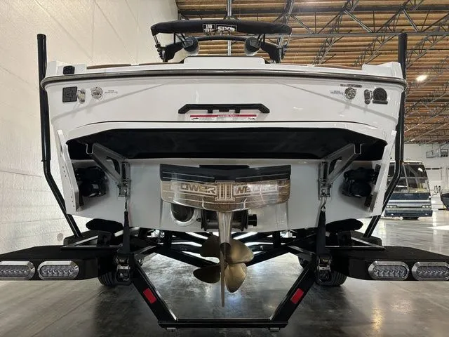 Slide: The Image of Axis Wake Research T235 2026 - 18