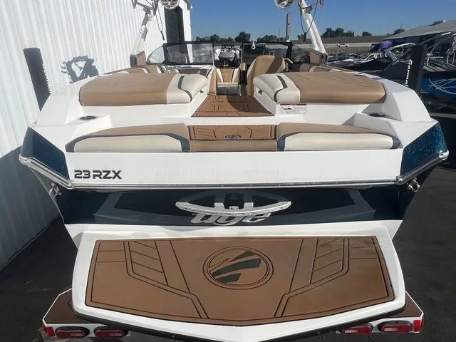 Slide: The Image of Tigé 23RZX 2020 - 3