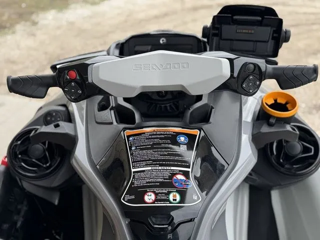 Slide: The Image of Sea-Doo Fish Pro Trophy 170 Ibr, Idf With Audio 2022 - 13