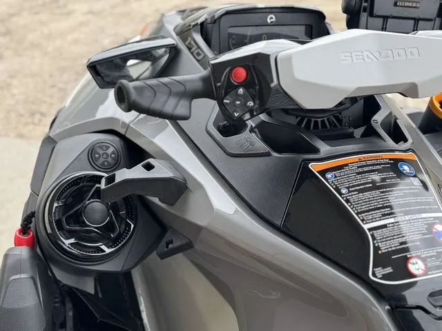 Slide: The Image of Sea-Doo Fish Pro Trophy 170 Ibr, Idf With Audio 2022 - 14