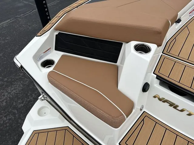 Slide: The Image of Nautique Super Air Nautique S21 2026 - 11
