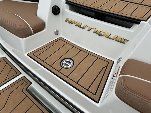 Slide: The Image of Nautique Super Air Nautique S21 2026 - 14