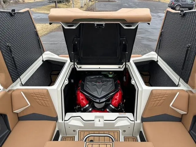 Slide: The Image of Nautique Super Air Nautique S21 2026 - 19