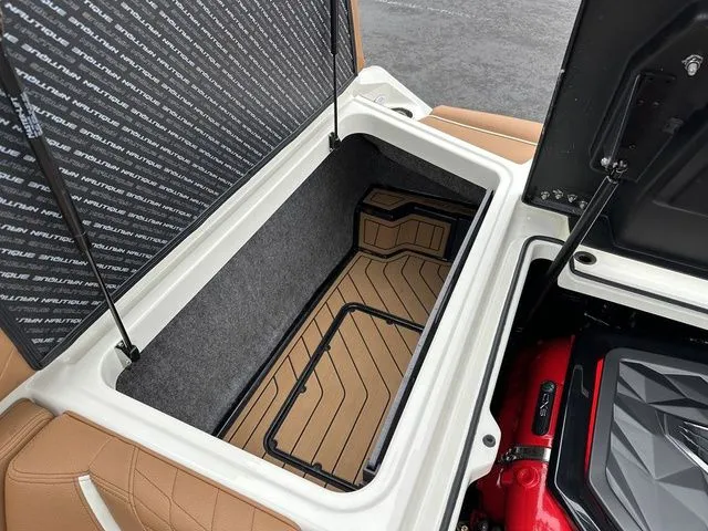 Slide: The Image of Nautique Super Air Nautique S21 2026 - 20