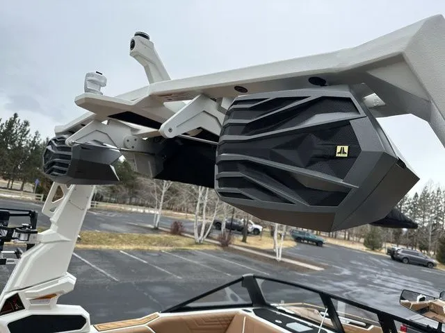 Slide: The Image of Nautique Super Air Nautique S21 2026 - 29