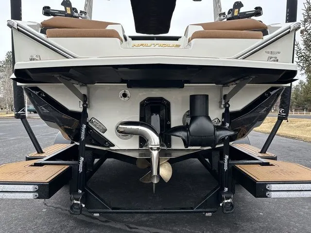 Slide: The Image of Nautique Super Air Nautique S21 2026 - 7