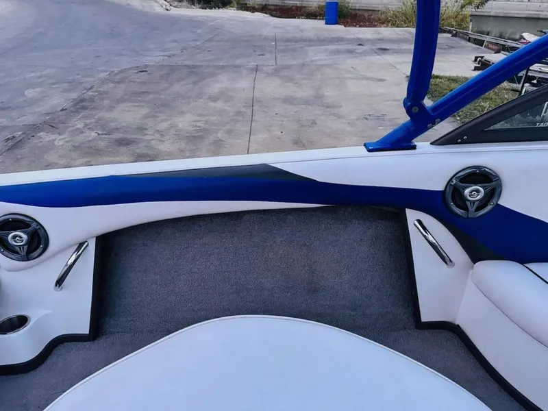 Slide: The Image of Moomba Mobius 2007 - 14