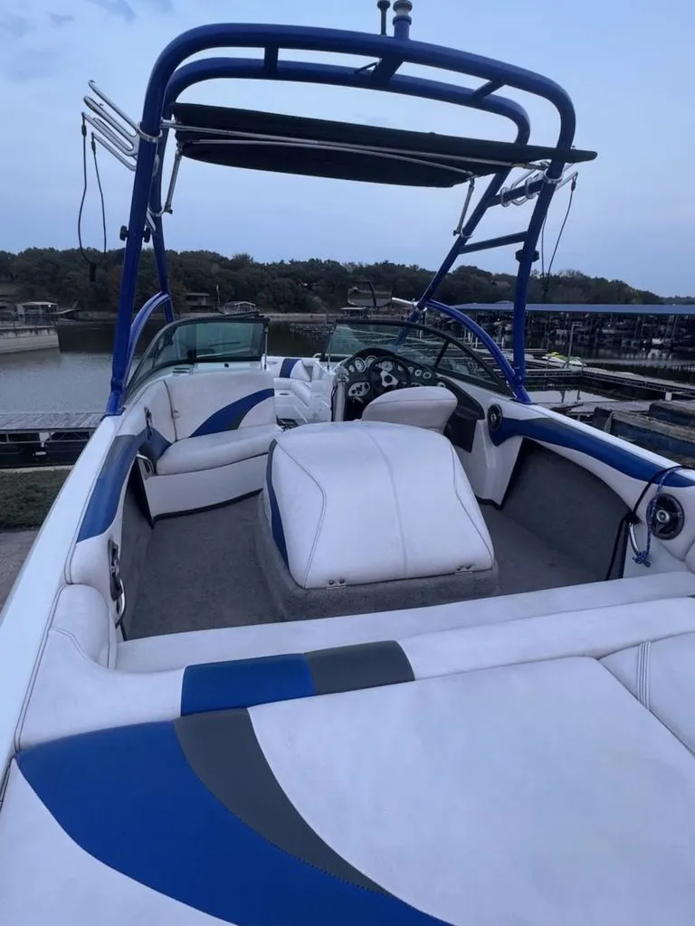 Slide: The Image of Moomba Mobius 2007 - 17