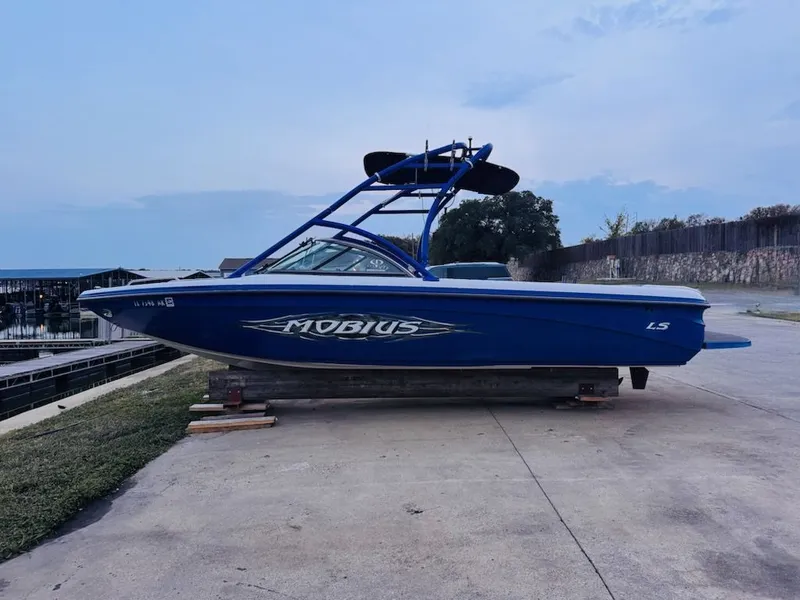 Slide: The Image of Moomba Mobius 2007 - 2