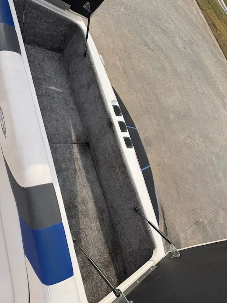 Slide: The Image of Moomba Mobius 2007 - 21