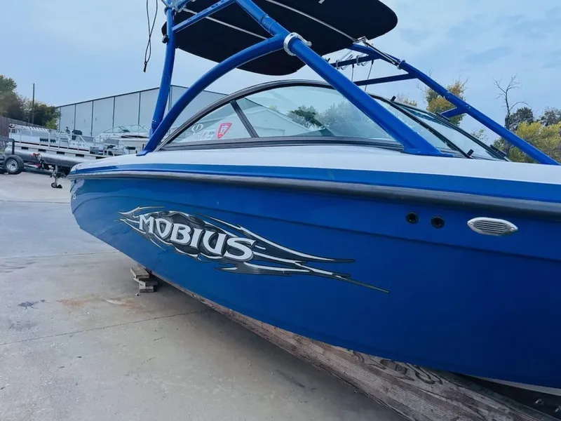 Slide: The Image of Moomba Mobius 2007 - 26