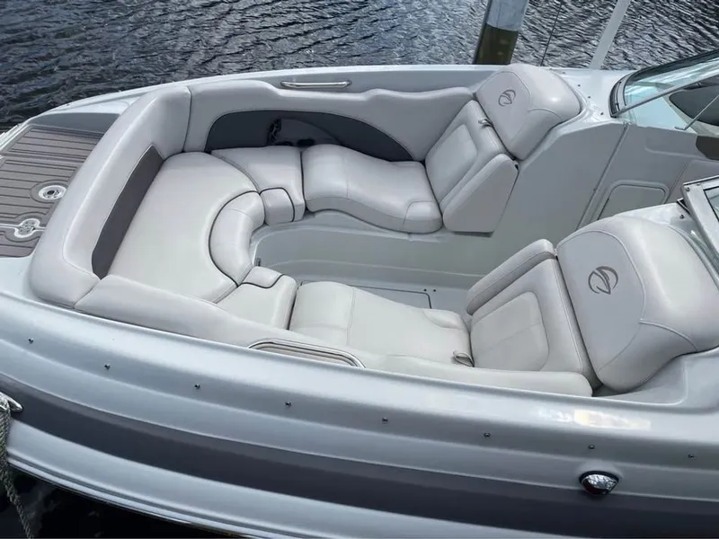 Slide: The Image of Crownline Boats Eclipse E6 XS 2017 - 5