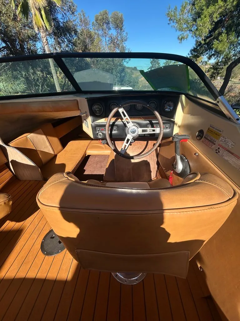 Slide: The Image of Glastron Carlson 1983 - 18