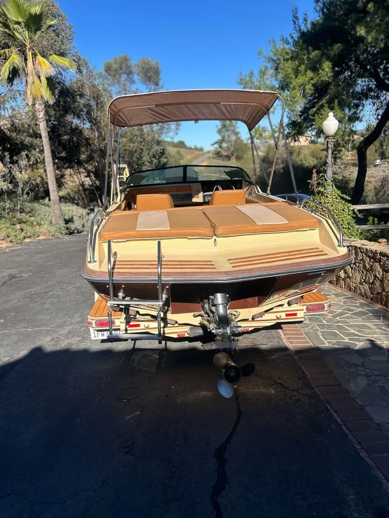 Slide: The Image of Glastron Carlson 1983 - 22