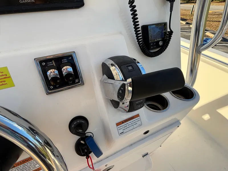 Slide: The Image of Cobia 237 Center Console 2022 - 32