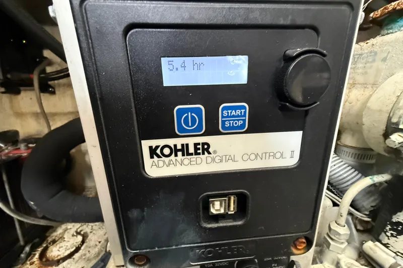 Slide: The Image of Kohler Advanced Digital Control II on 2012 Sea Ray 370 Sundancer, displaying 5.4 hours. - 37