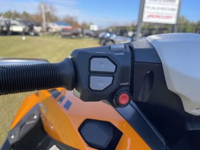 Slide: The Image of Kawasaki Jet Ski Ultra® 160LX-S 2024 - 17