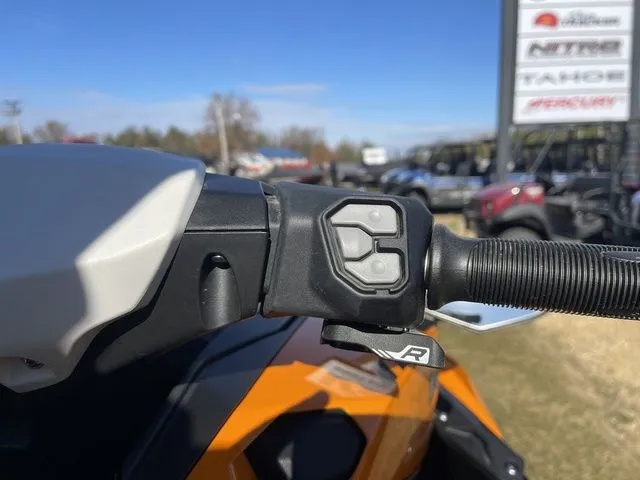 Slide: The Image of Kawasaki Jet Ski Ultra® 160LX-S 2024 - 18