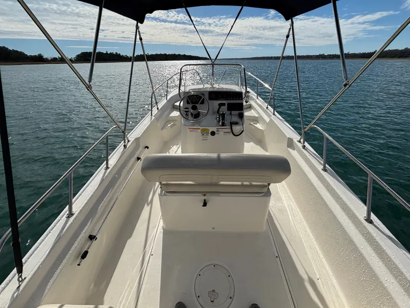 Slide: The Image of Boston Whaler 170 Montauk 2021 - 11