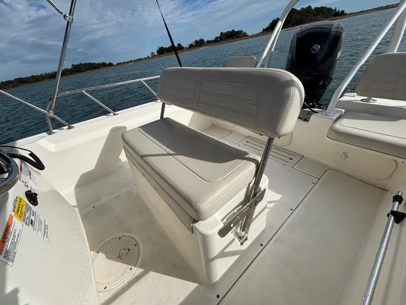 Slide: The Image of Boston Whaler 170 Montauk 2021 - 22