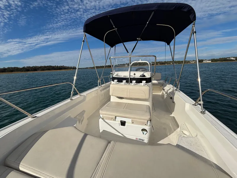 Slide: The Image of Boston Whaler 170 Montauk 2021 - 24