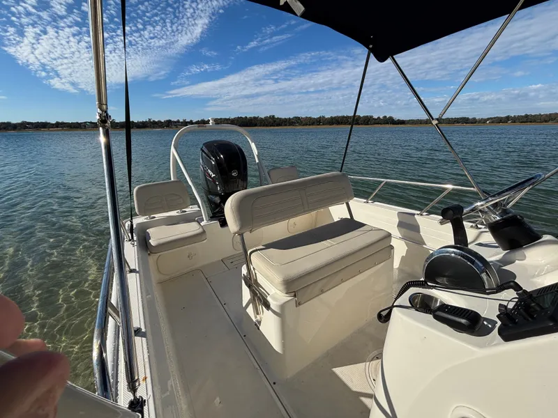 Slide: The Image of Boston Whaler 170 Montauk 2021 - 26