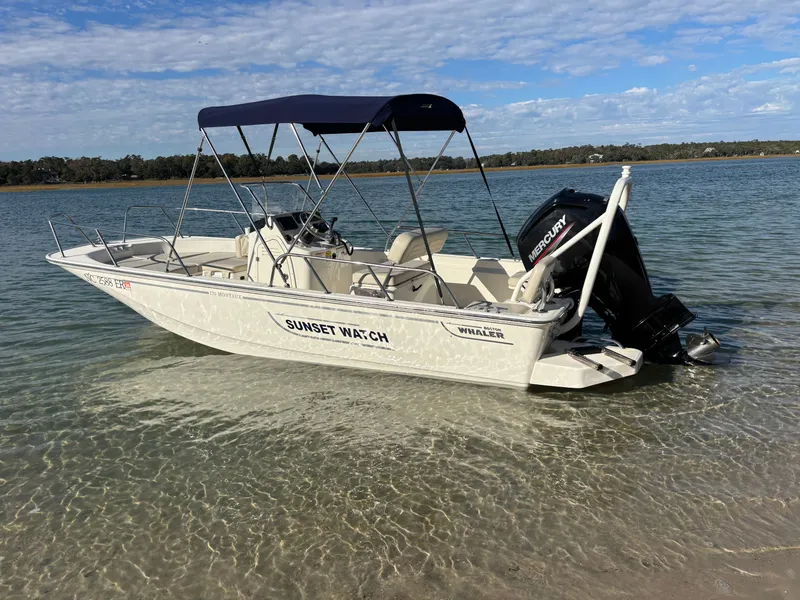 Slide: The Image of Boston Whaler 170 Montauk 2021 - 33