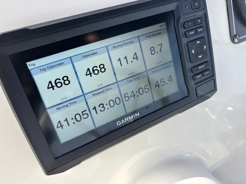 Slide: The Image of Boston Whaler 170 Montauk 2021 - 38