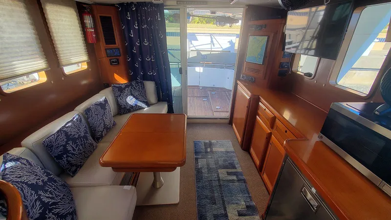 Slide: The Image of Salon Aft - 11