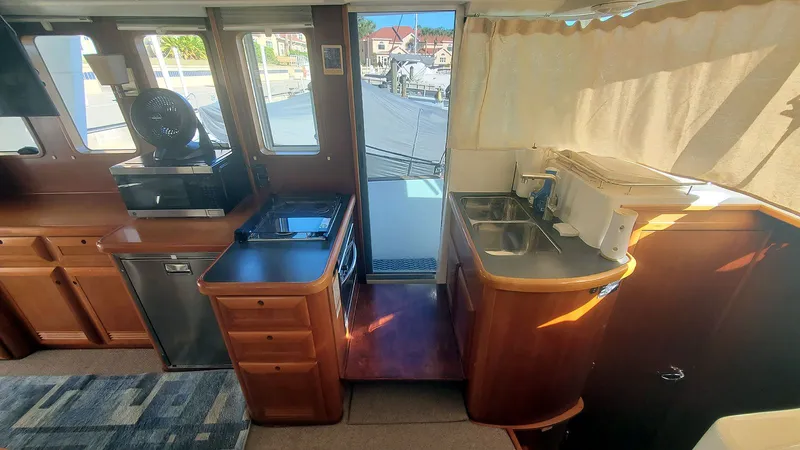 Slide: The Image of Galley Port - 16