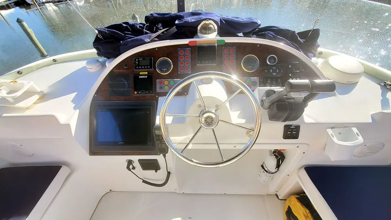 Slide: The Image of Flybridge Helm - 29