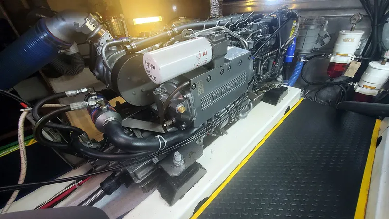 Slide: The Image of Port Main Engine - 39