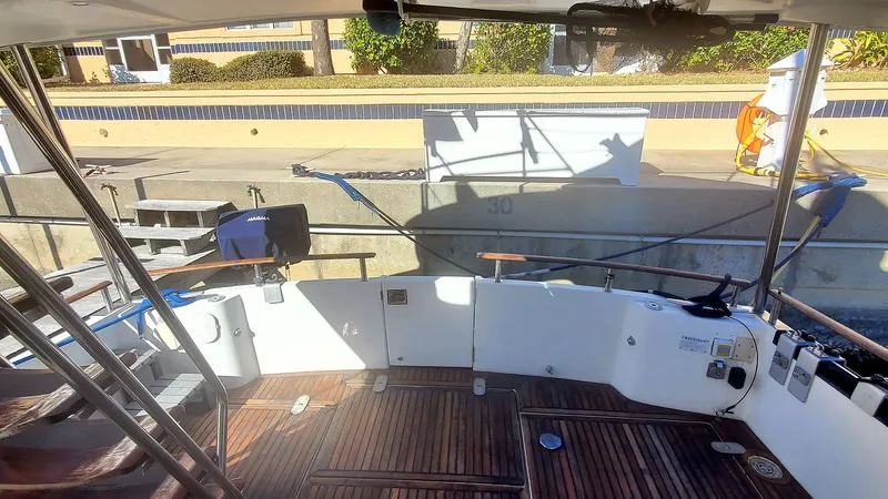 Slide: The Image of Cockpit Aft - 7