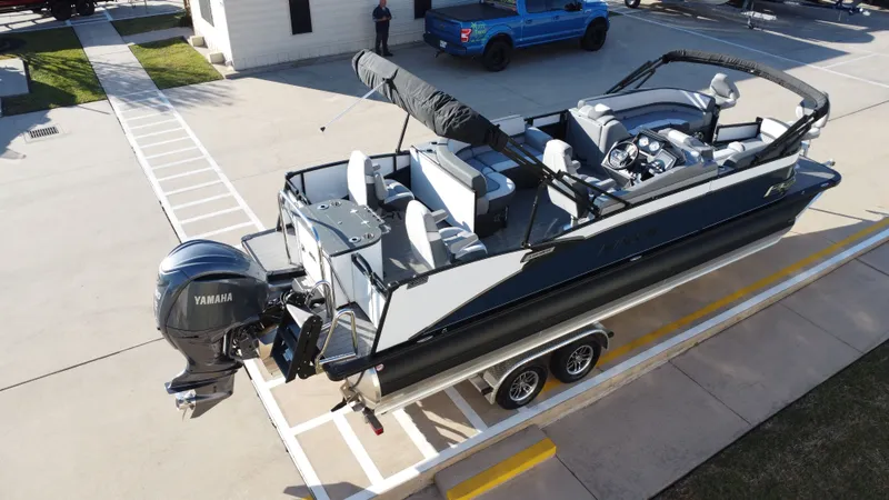 Slide: The Image of Avalon CAT RF 23T 2025 - 15