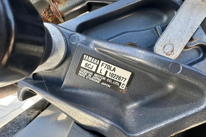 Slide: The Image of 2013 Spyder FX17 Flicker tire and loading information label on a trailer. - 40