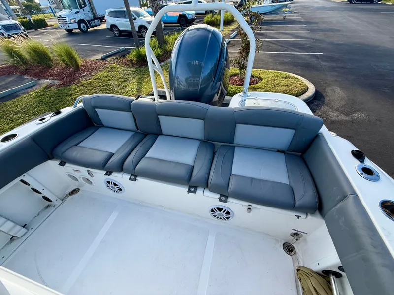 Slide: The Image of NauticStar 2102 Legacy 2023 - 15