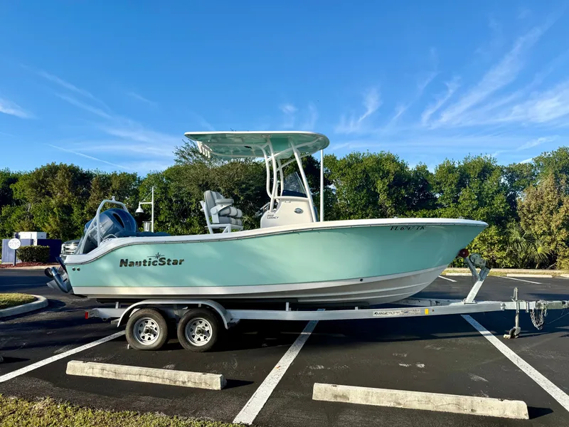 Slide: The Image of NauticStar 2102 Legacy 2023 - 1