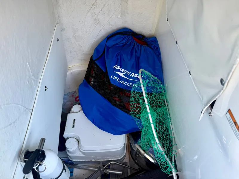Slide: The Image of NauticStar 2102 Legacy 2023 - 29