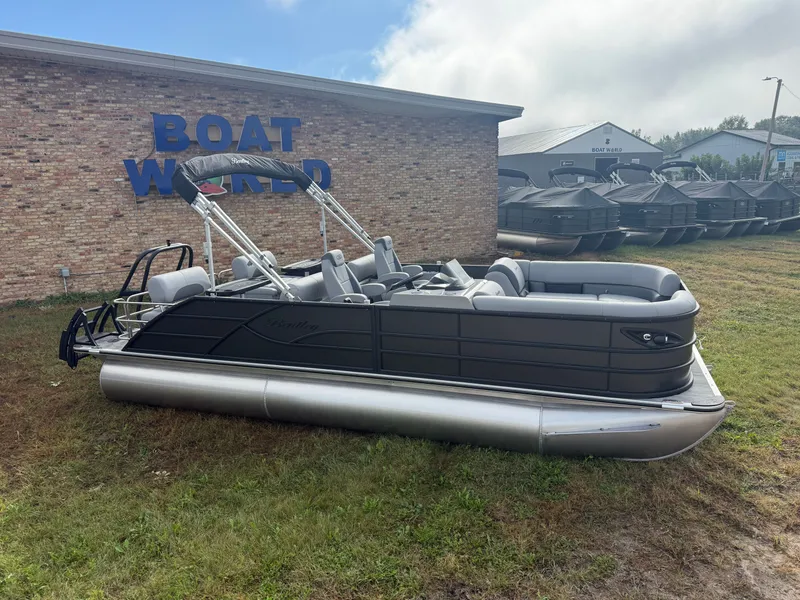 The Image of Bentley Pontoons Legacy 223 QSB Swingback Tritoon 2026 - 1