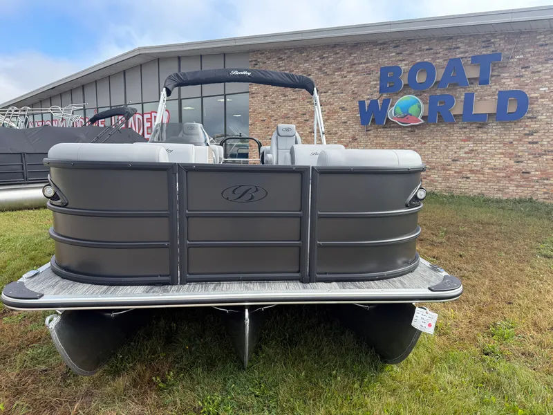 Slide: The Image of Bentley Pontoons Legacy 223 QSB Swingback Tritoon 2026 - 39
