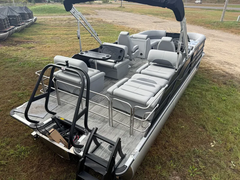 Slide: The Image of Bentley Pontoons Legacy 223 QSB Swingback Tritoon 2026 - 52