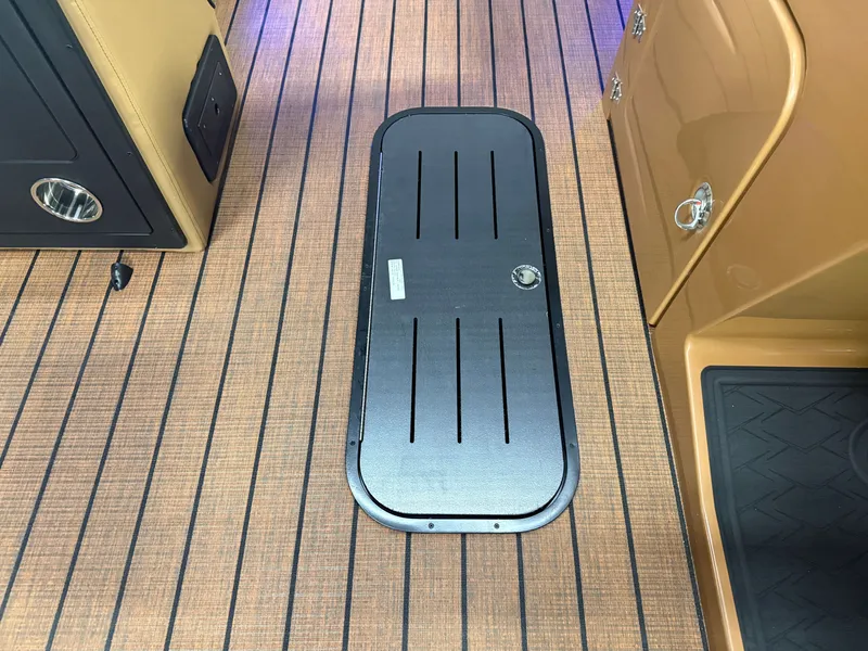 Slide: The Image of Bentley Pontoons Elite 200HP 223 Swingback Tritoon 2026 - 31