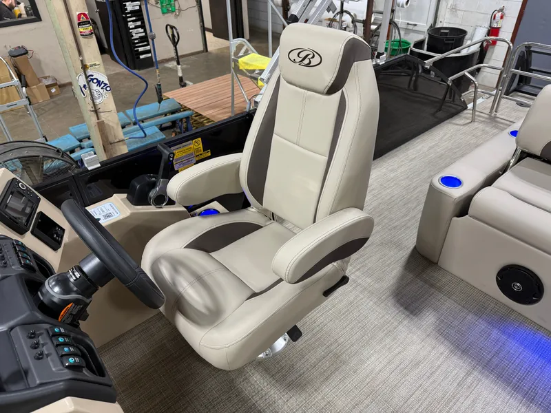 Slide: The Image of Bentley Pontoons Legacy 200HP Swingback 223 Tritoon 2025 - 12