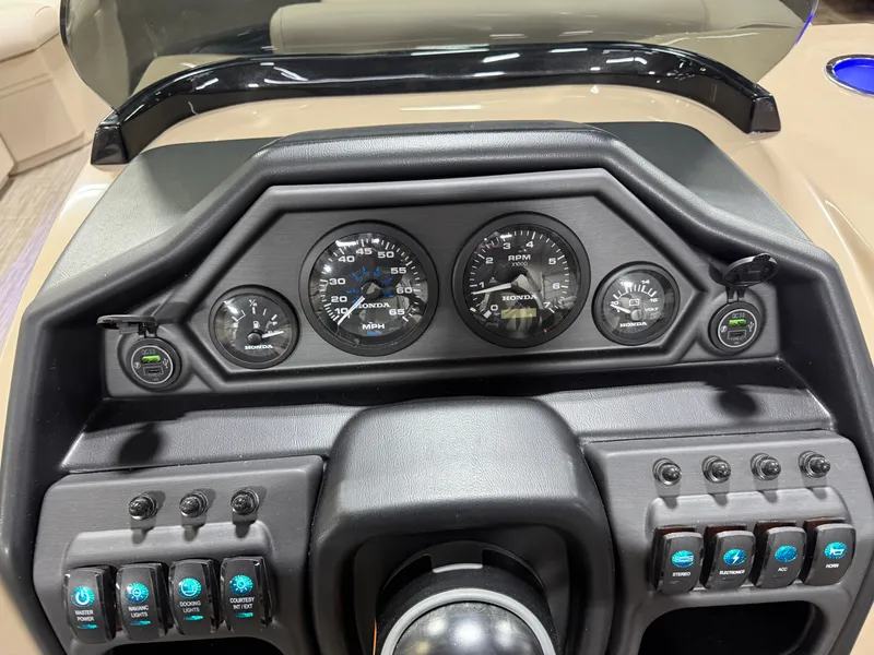 Slide: The Image of Bentley Pontoons Legacy 200HP Swingback 223 Tritoon 2025 - 15