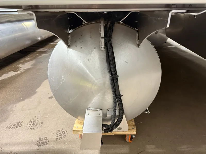 Slide: The Image of Bentley Pontoons Legacy 200HP Swingback 223 Tritoon 2025 - 44