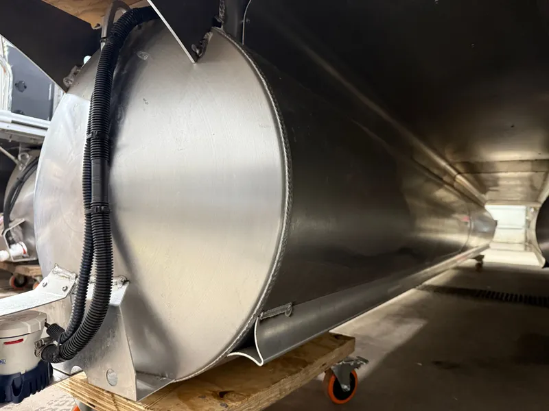 Slide: The Image of Bentley Pontoons Legacy 200HP Swingback 223 Tritoon 2025 - 45