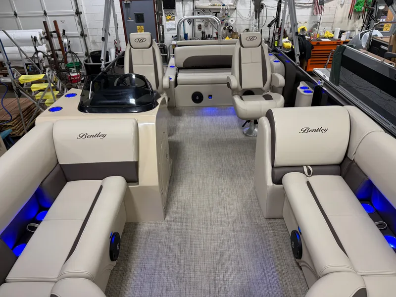 Slide: The Image of Bentley Pontoons Legacy 200HP Swingback 223 Tritoon 2025 - 7
