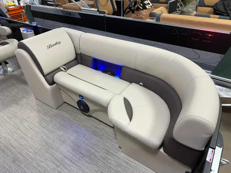 Slide: The Image of Bentley Pontoons Legacy 200HP Swingback 223 Tritoon 2025 - 9