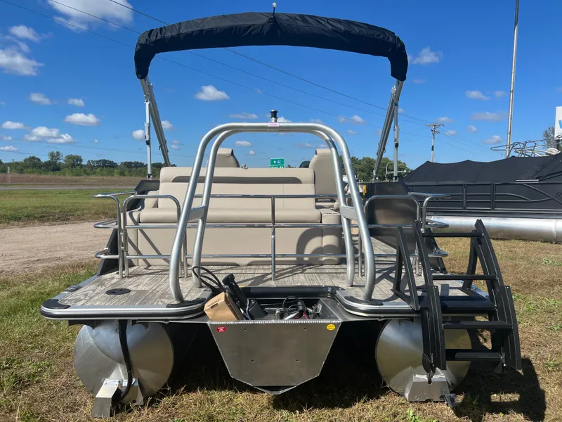 Slide: The Image of Bentley Pontoons Legacy 223 Swingback Tritoon & Honda 4-Stroke EFI 2026 - 32